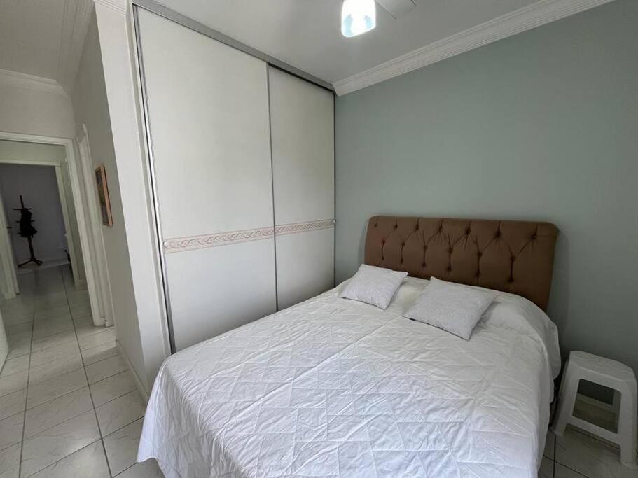 Apartment Pitangueiras 100 M Da 2vagas De Garagem E Servico De *