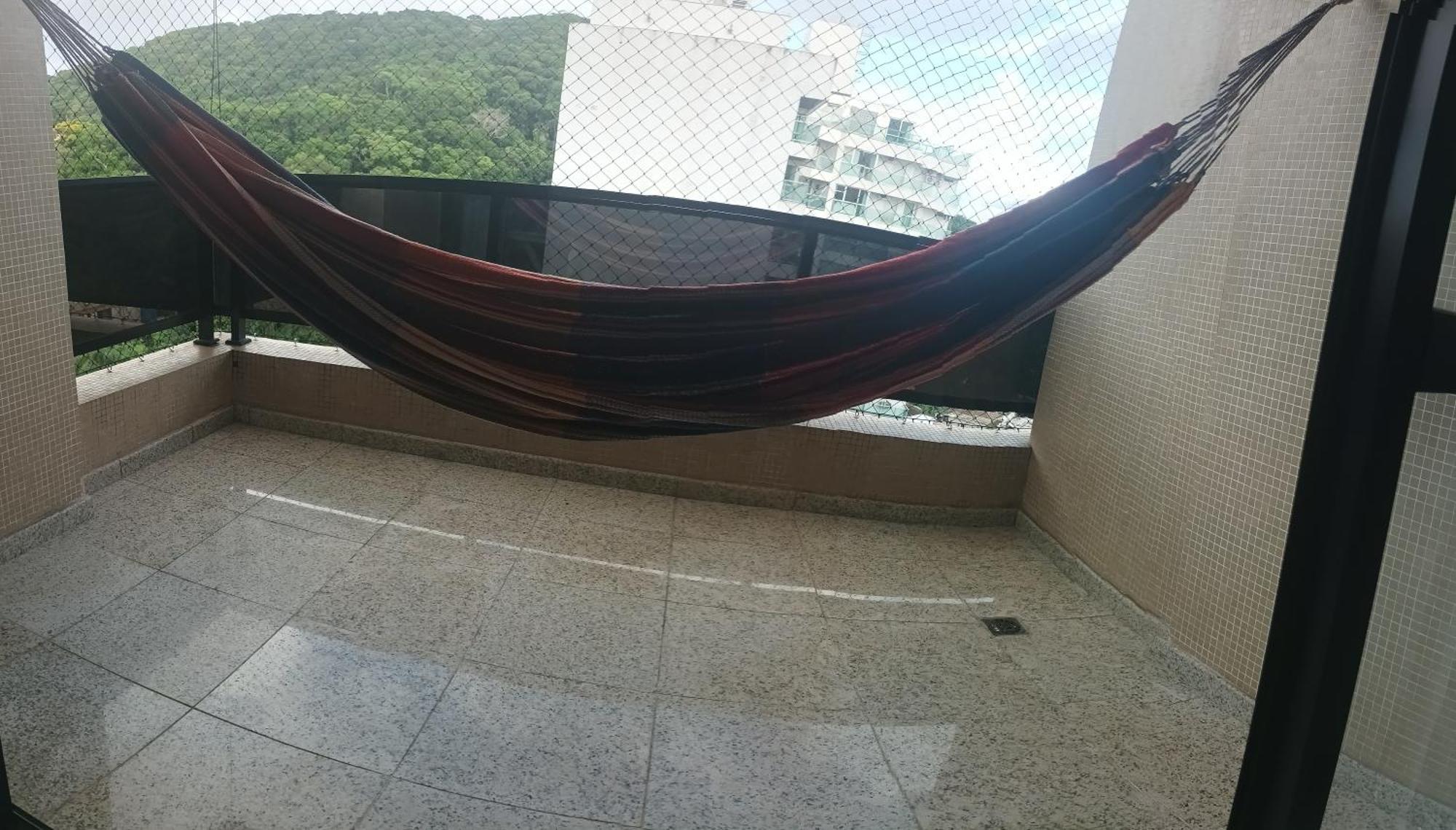 Pitangueiras 100 M Da 2vagas De Garagem E Servico De Guaruja